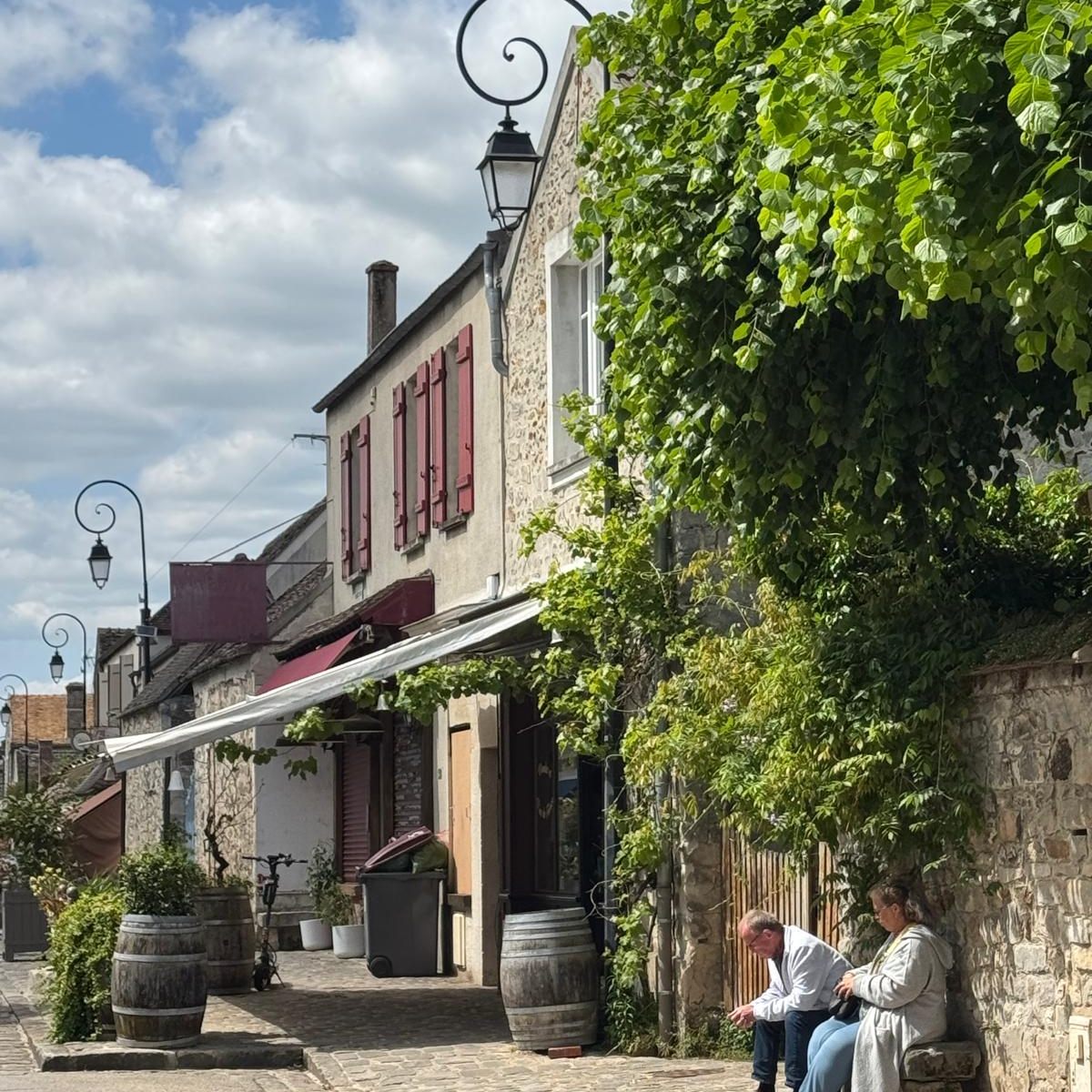 🎨 BARBIZON: IL PICCOLO VILLAGGIO CHE HA CAMBIATO L'ARTE 🖼️
Nascosto ai margini della foresta di Fontainebleau, Barbizon è un gioiello che ha fatto la storia dell'arte! 🌳

#nonsoloparigi #lafranciadaparigi #ExploreFrance