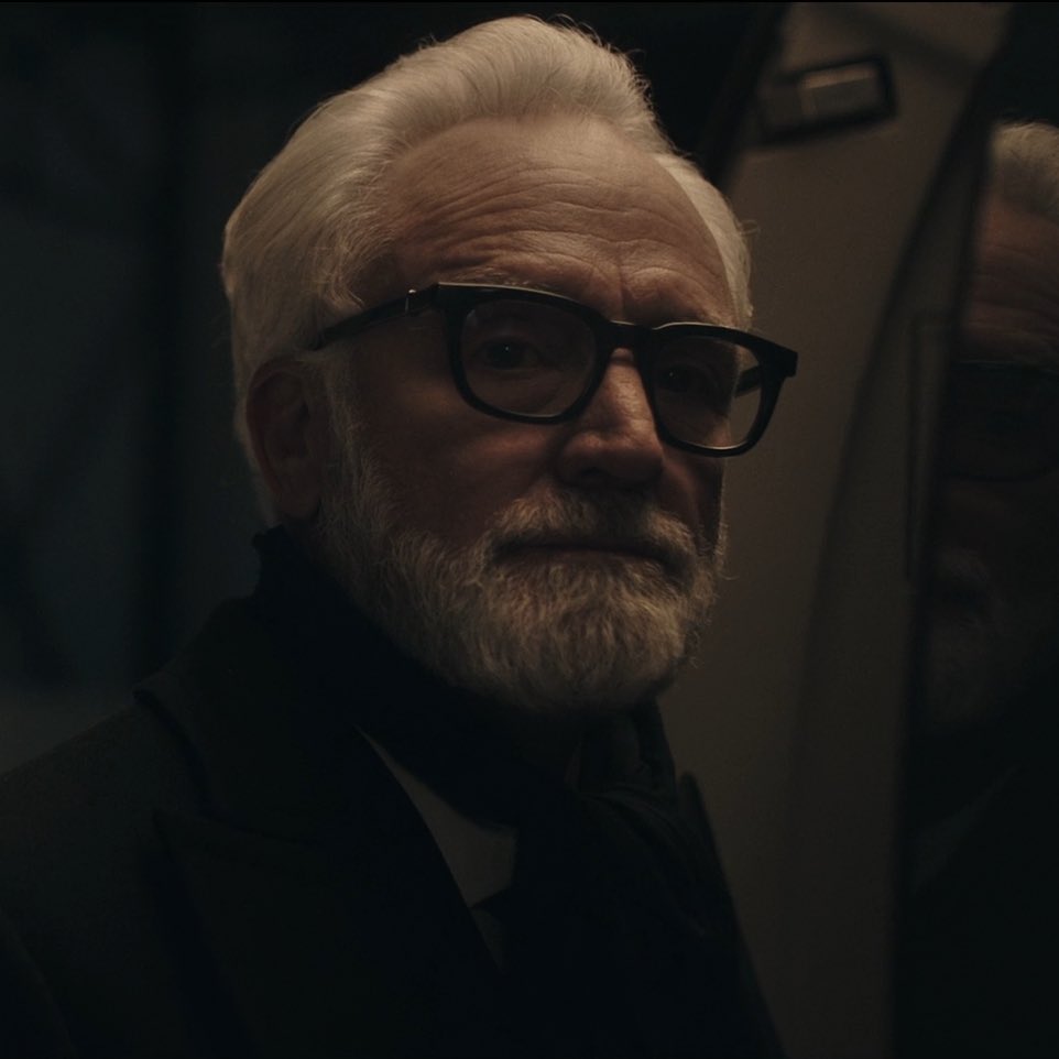 motherofpearIs's tweet photo. im genuinely sad for lawrence but i knew he had to go at some point. at least he chose the right side and sacrificed himself for the good, i know his (real) wife would be proud of him. go in grace buddy🫡 #TheHandmaidsTale https://t.co/Ygx0PVLF0G