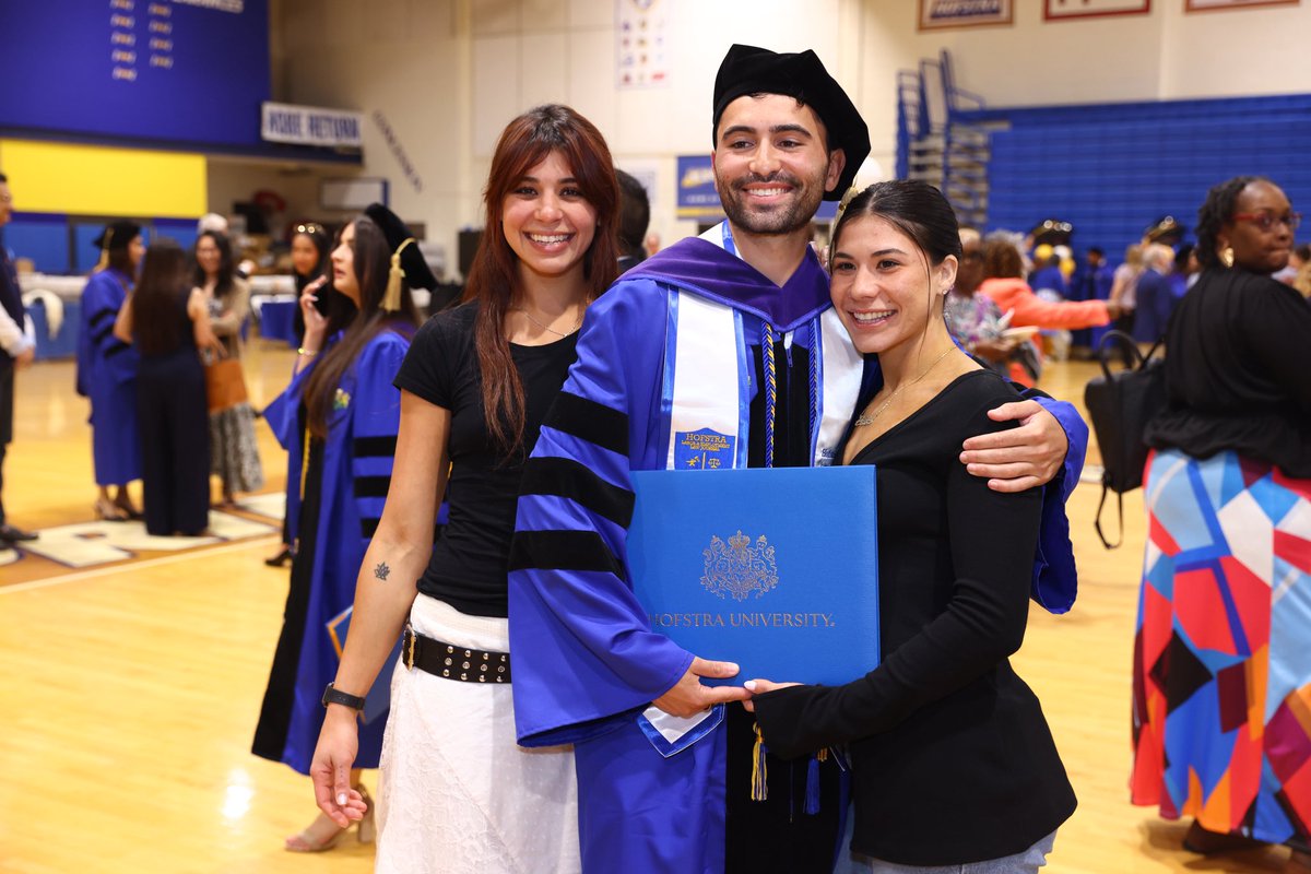 HofstraMBB's tweet photo. πππ to our guy Petey Galgano on earning his degree last night from @Hofstra_Law! What an accomplishment!
#PrideOfLI | #HofGrad | #HofGrad25 https://t.co/Ztf6dtniy4