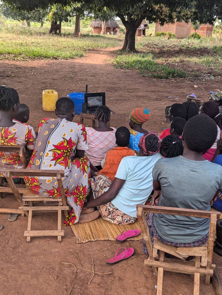 murphycharity_'s tweet photo. Empowering Underserved Rural Women in Uganda through global mentorship in entrepreneurship! At Murphy Charitable Foundation Uganda, we’re helping women unlock opportunities and thrive in business with life-changing online training. #Empowerment #WomenInBusiness https://t.co/ZbC5g10nUm