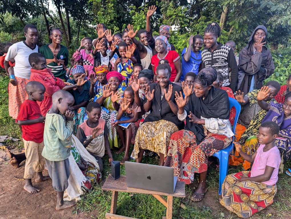 murphycharity_'s tweet photo. Empowering Underserved Rural Women in Uganda through global mentorship in entrepreneurship! At Murphy Charitable Foundation Uganda, we’re helping women unlock opportunities and thrive in business with life-changing online training. #Empowerment #WomenInBusiness https://t.co/ZbC5g10nUm