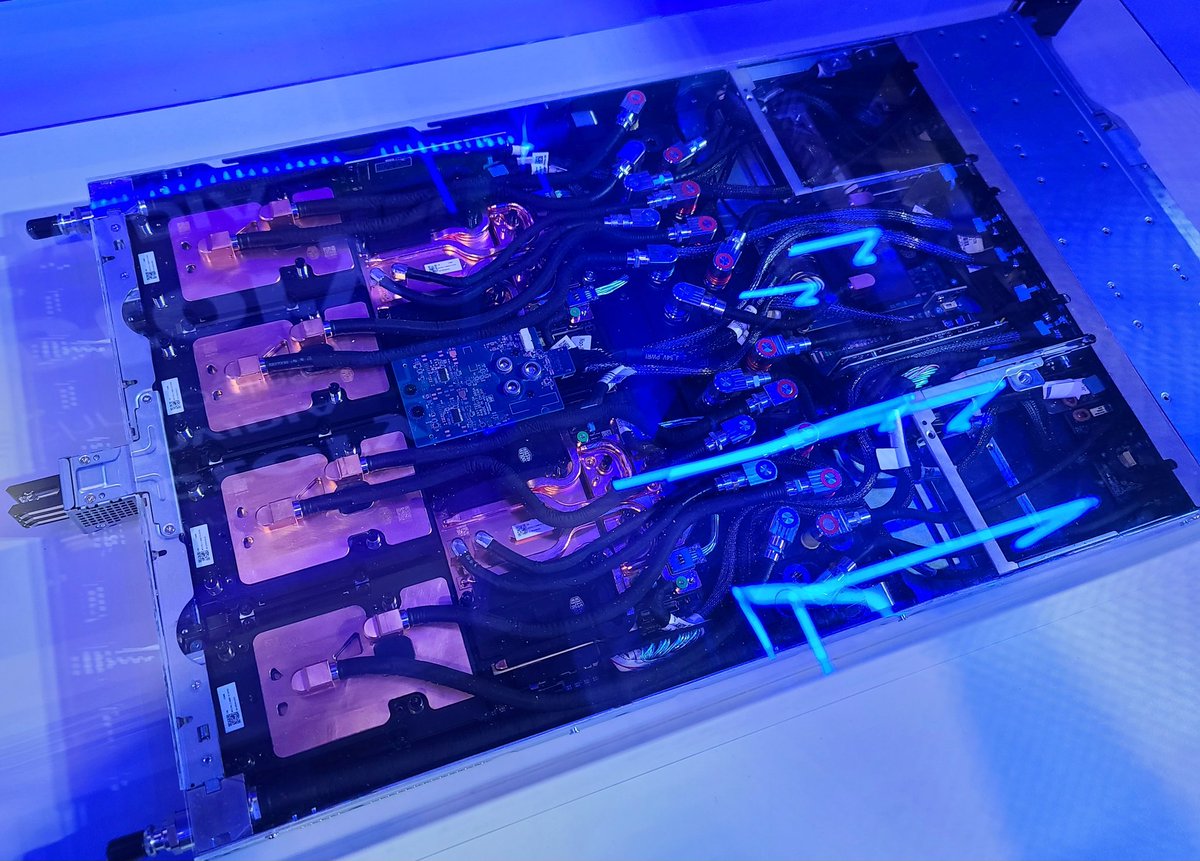 MarcoChiappetta's tweet image. The lighting in the expo isn't photo friendly, but figured some of you would enjoy a look at the worlds first @nvidia GB300 server, built by @DellTech, with a note and autograph from Jensen. #DellTechWorld
