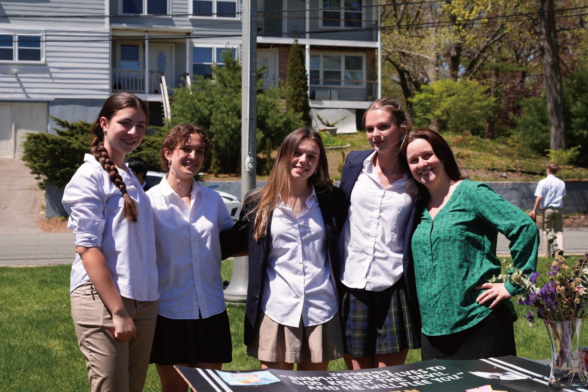 bostontrinity's tweet image. Incredible day at the Trinity Institute Action Group Fair - 9 student initiatives showcased that are changing lives, while Partners of Veterans raised funds with their cookout supporting New England veterans. When Lions lead, communities thrive! #TrinityInstitute #GOLions