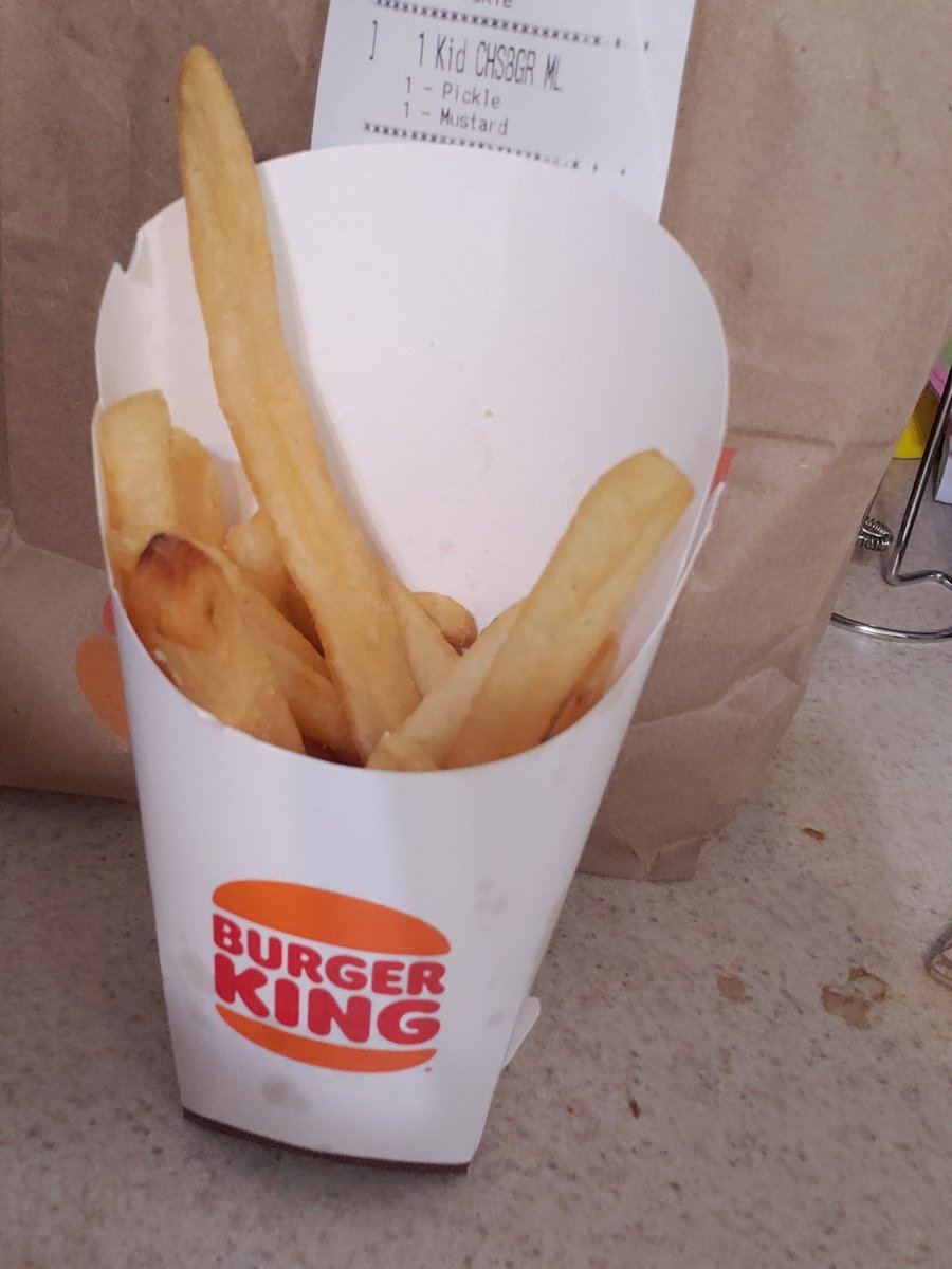 AnthonyDx13's tweet photo. @BurgerKing Large fry? Really? https://t.co/veLAuQgDRm