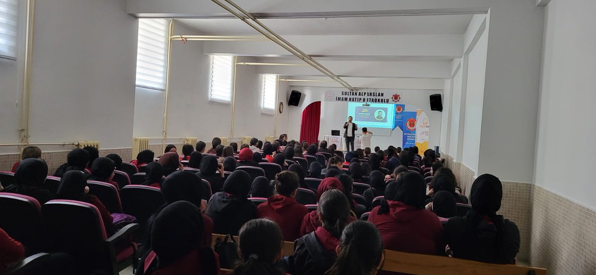 Hiper Zeka Yazarlarıyla 8. Sınıf Öğrencilerimize sınav soru rehberliği