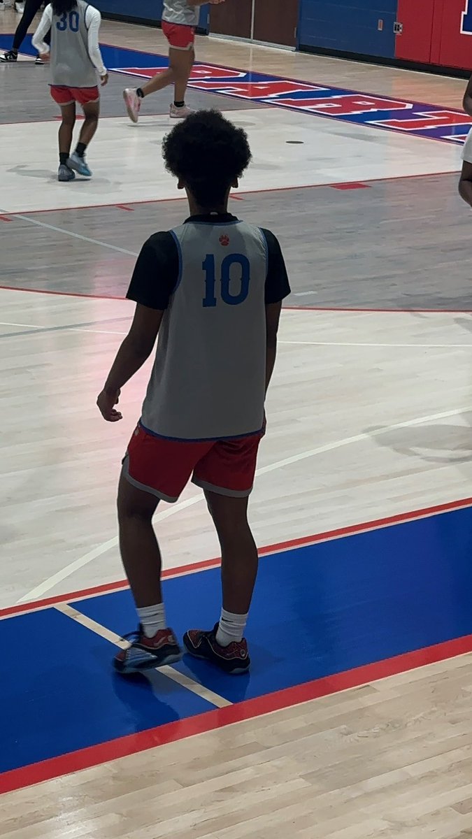 June summer basketball, is that you I see approaching???? Let’s get it 🅱️🅱️Ⓜ️