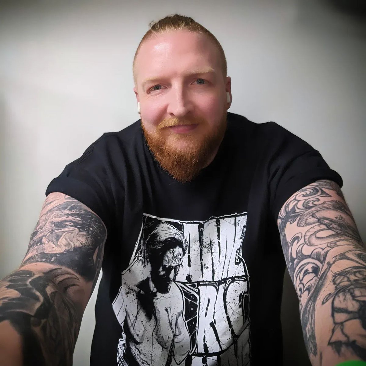 Been a while, back shooting soon. 🤘