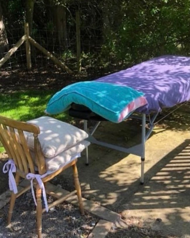 💜There is nothing like having a Reiki treatment, outside in the fresh air, with the birds singing for you.  
All my courses, until the end of August, are on my website kasarosa.co.uk🙏🏻💜 #blessings #energy #teaching #learning #shoden #okuden #care #gratitude #reiki