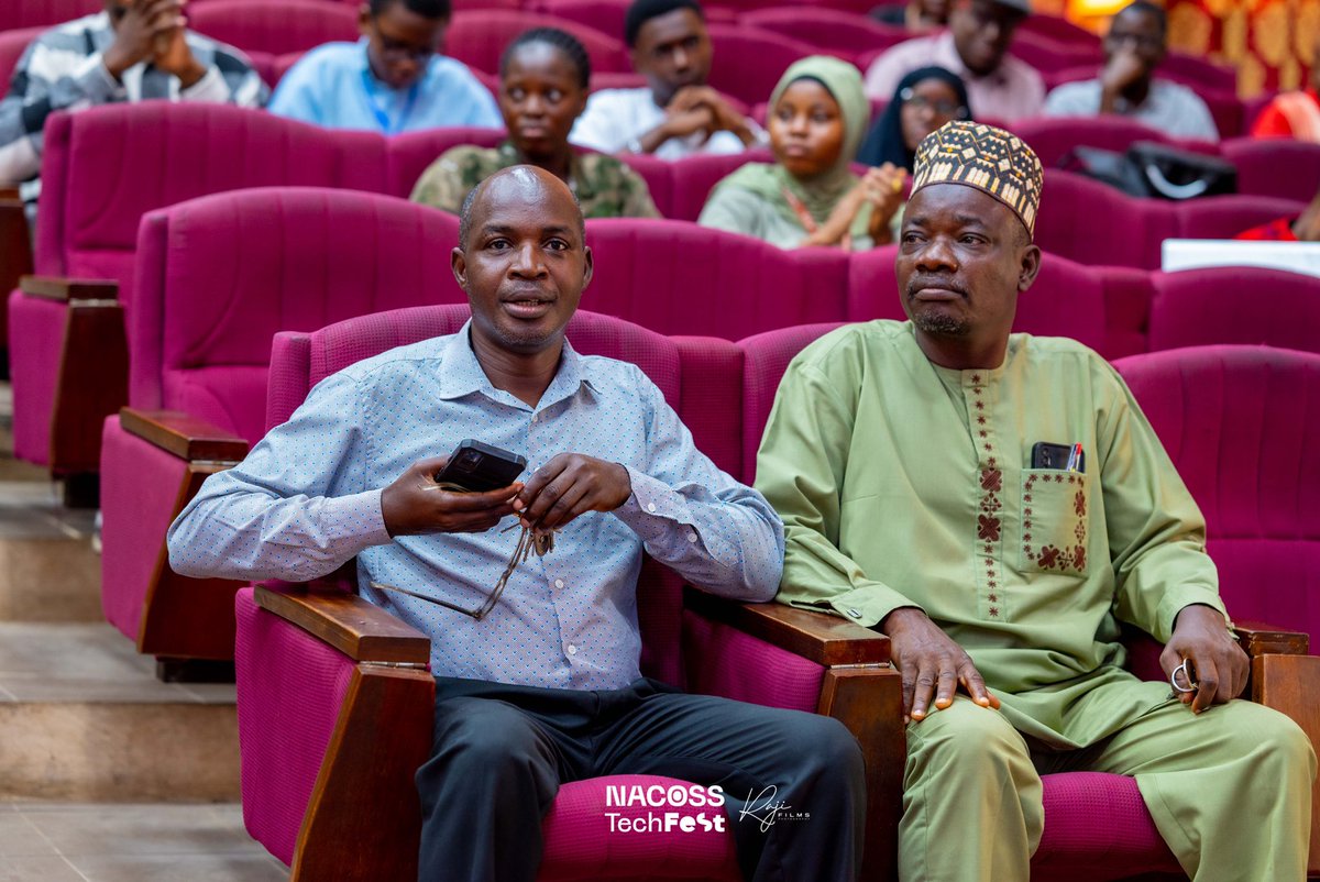 NACOSS_UIL's tweet image. Backbone. Builders. Believers.

We were honored to have members of the University of Ilorin faculty and staff who have supported the growth of NACOSS Unilorin and championed student innovation from the ground up grace our event.

#NACOSSTechfest 
#TechForGood 
#NACOSSUnilorin