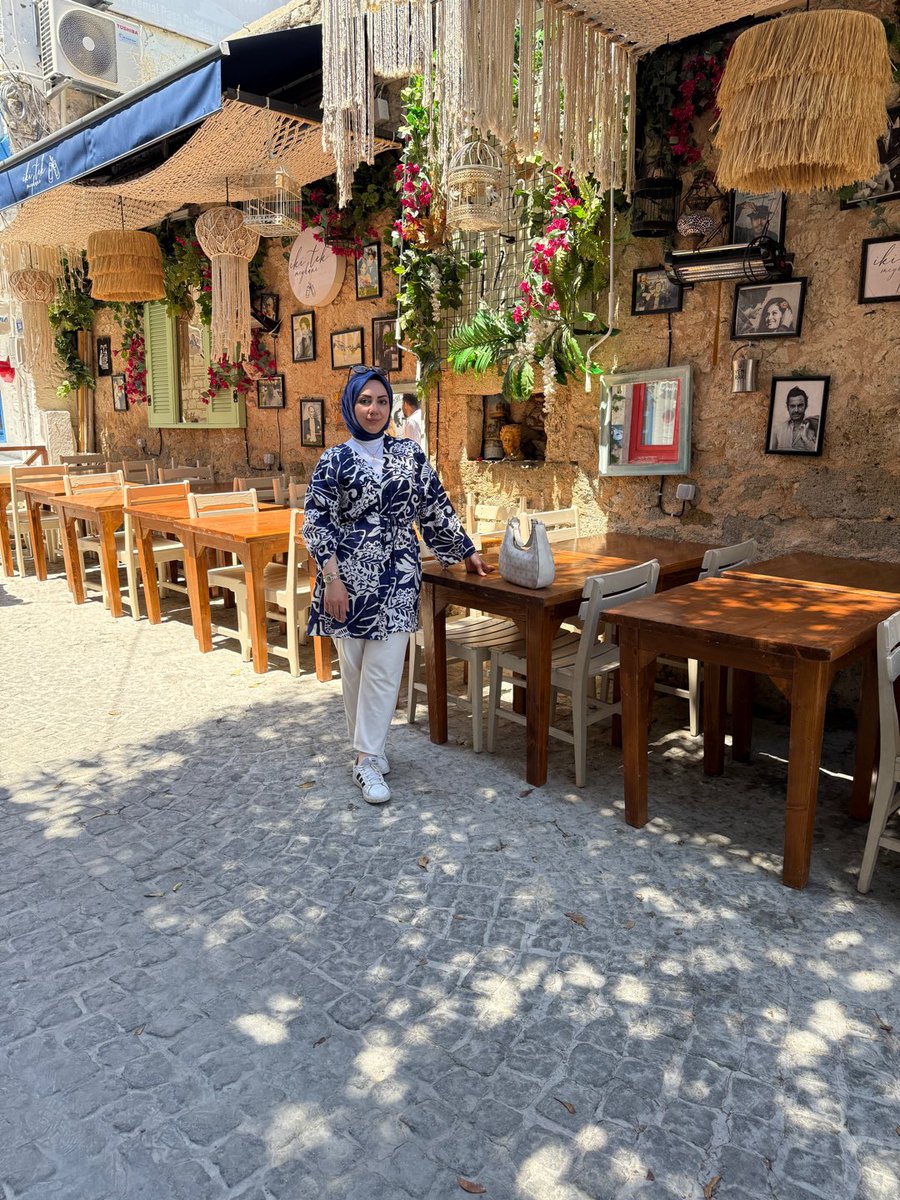 Moonpiece0195's tweet photo. İzmir Çeşme Alaçatı 🌺🧿💙 https://t.co/8N9VztkveN