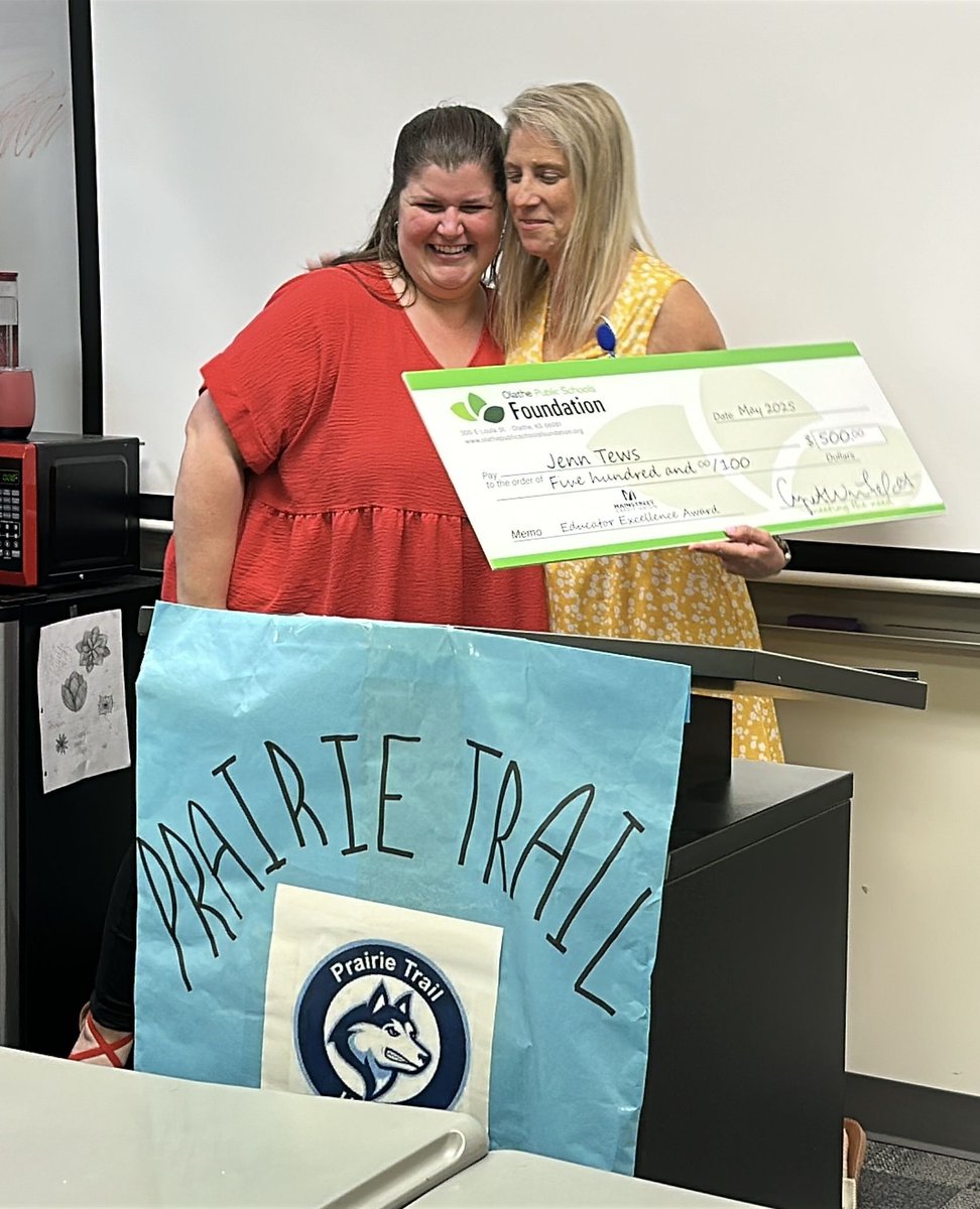 The school year may be ending, but the smiles keep coming! 🎉 Congrats to Prairie Trail’s Jenn Tews, this month’s Educator Excellence Award winner! 🏆 Her passion, high standards &amp; love for students make a lasting impact. 💙
Thanks <a href="/MainstreetCU/">Mainstreet CU</a> for the Big Check!