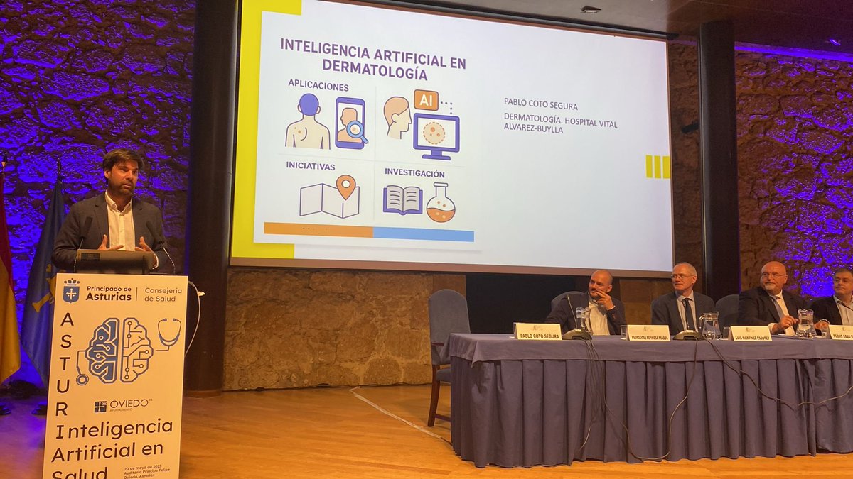 IA_ASTURIAS's tweet photo. Seguimos con Pablo Coto Segura, Dermatólogo, que nos viene a hablar sobre la IA en Dermatología. #JIAAS https://t.co/jMc5OyASAn