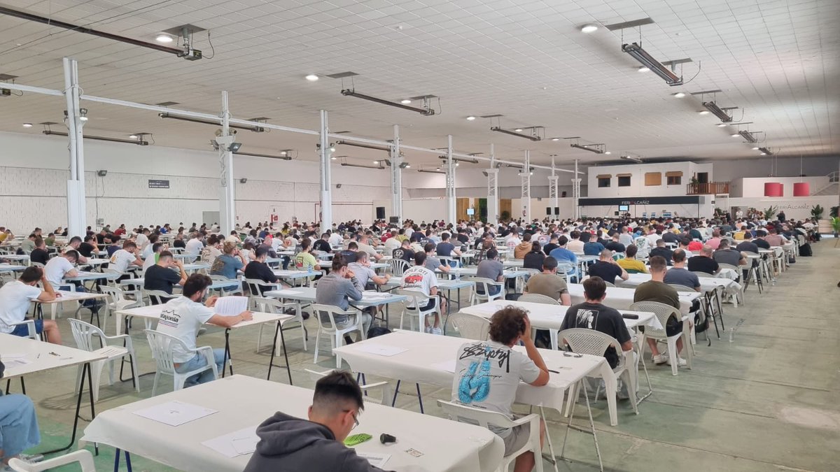 BOMBEROS DPT 👨🏻‍🚒

Más de 700 personas opositan en Alcañiz para las 40 plazas en el Servicio de Prevención, Extinción de Incendios y Salvamento de la DPT: 12 por oposición libre y 28 por concurso de oposición.

 #BomberosDPT