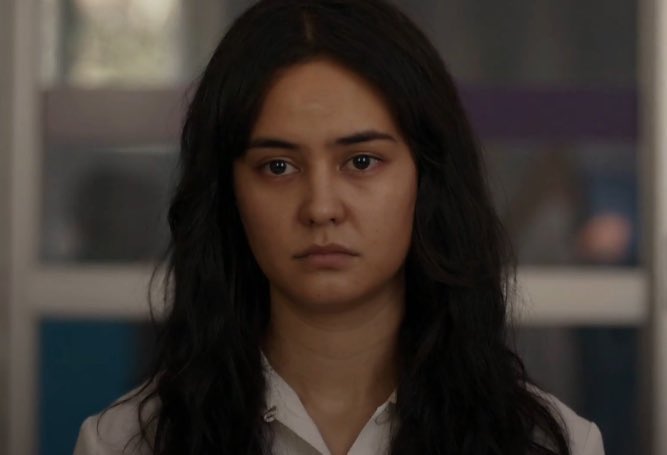 uptonjareau's tweet photo. guys just realised we’re getting THIS lottie in season 4…#YellowJackets https://t.co/ZcbmewZWWk