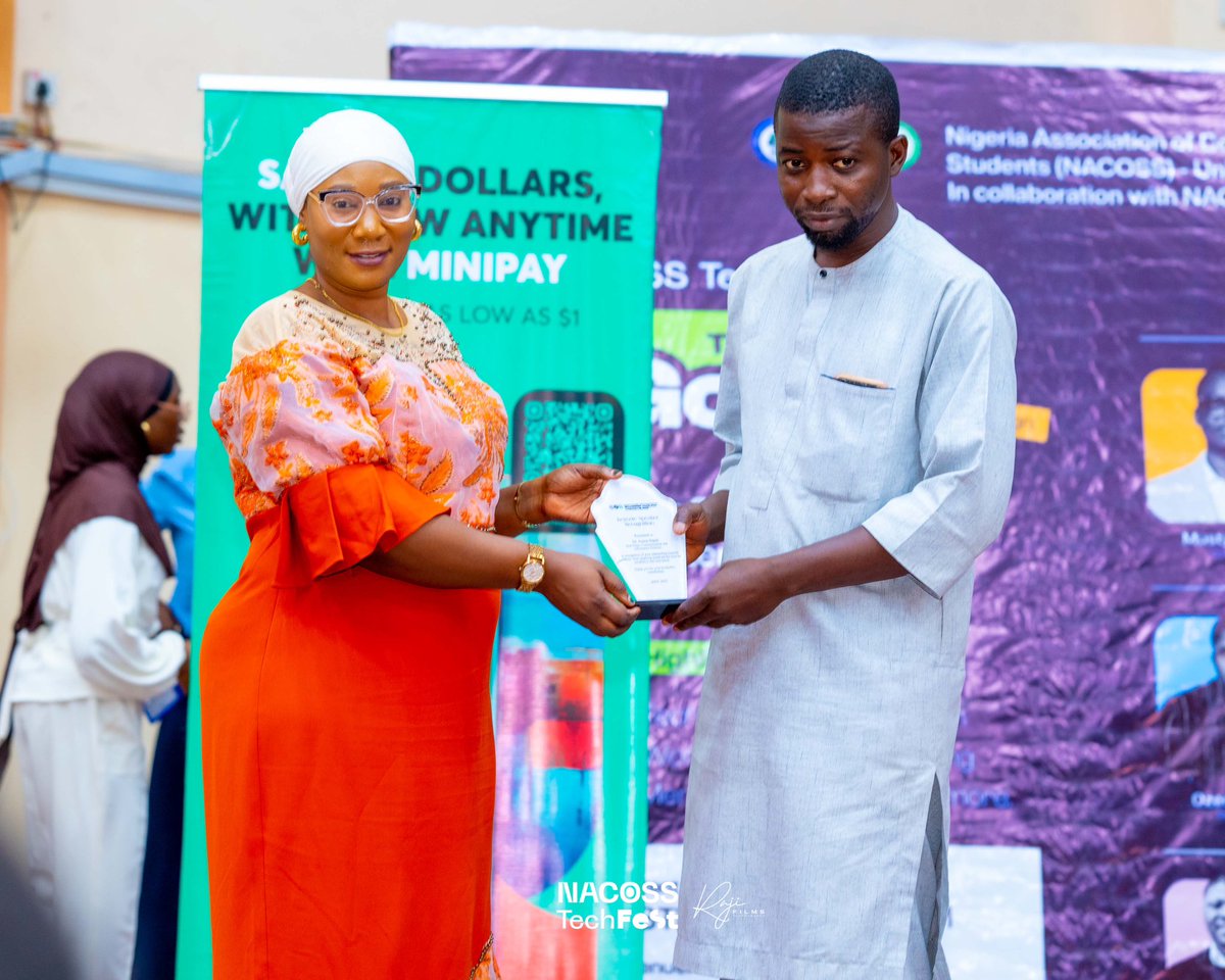 NACOSS_UIL's tweet image. We honored members of the University of Ilorin faculty and staff for standing with us and walking beside us!🫡

These Awards of Recognition symbolize our deepest gratitude for your guidance, leadership, and belief in the power of tech to shape a better world🚀🚀

#NACOSSTechfest