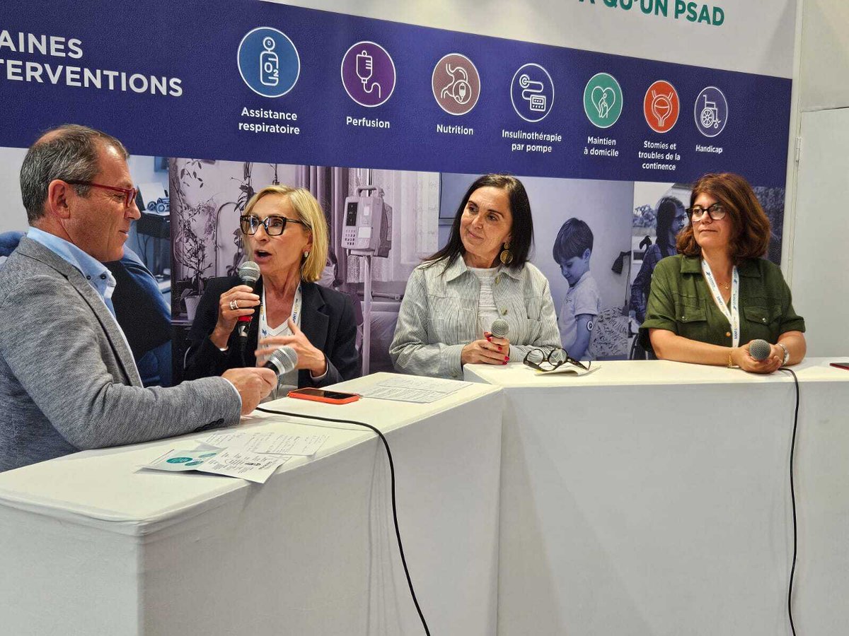Fédération des PSAD - #SantéDeProximité (@fedepsad) on Twitter photo 🟢 Santexpo Jour 1 ✅ 
Retrouvez les PSAD dès demain sur le stand D22 
👉 Première journée riche sur la 𝙏𝙚́𝙡𝙚́ 𝙙𝙚𝙨 𝙋𝙎𝘼𝘿 lors de cette première journée, pour parler santé de proximité. 
📺 Revivez le échanges en replay sur YouTube youtube.com/@LateledesPSAD… 🟢 Santexpo Jour 1 ✅ 
Retrouvez les PSAD dès demain sur le stand D22 
👉 Première journée riche sur la 𝙏𝙚́𝙡𝙚́ 𝙙𝙚𝙨 𝙋𝙎𝘼𝘿 lors de cette première journée, pour parler santé de proximité. 
📺 Revivez le échanges en replay sur YouTube youtube.com/@LateledesPSAD…