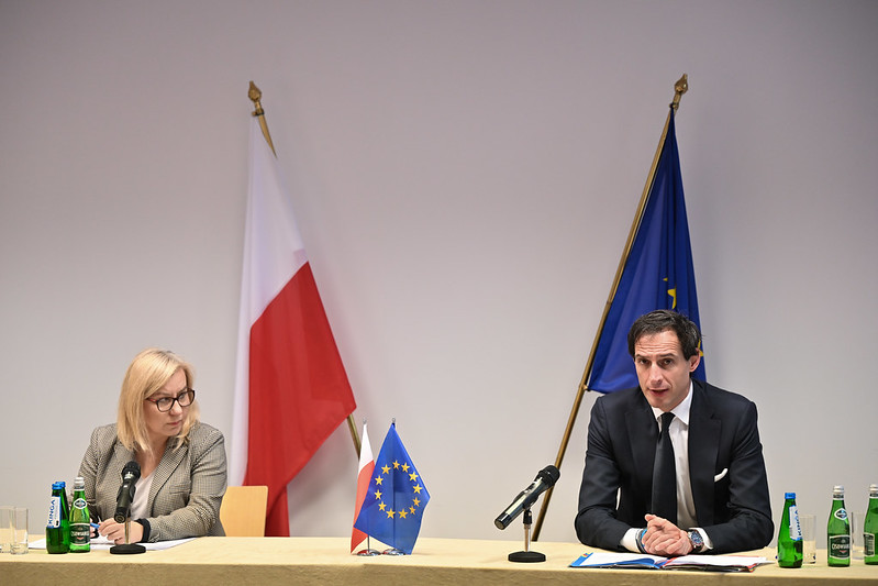 Polish presidency of the Council of the EU (@poland25eu) on Twitter photo Tech, data, funding & cooperation – key to adapting to #ClimateChange.
Today in Wrocław, 🇵🇱 Minister <a href="/hennigkloska/">Paulina Hennig-Kloska</a> & EU Commissioner <a href="/WBHoekstra/">Wopke Hoekstra</a> join experts & local leaders at the 4th EU Mission Forum on Adaptation.
🔗 flickr.com/photos/poland2…
#Poland25eu Tech, data, funding & cooperation – key to adapting to #ClimateChange.
Today in Wrocław, 🇵🇱 Minister <a href="/hennigkloska/">Paulina Hennig-Kloska</a> & EU Commissioner <a href="/WBHoekstra/">Wopke Hoekstra</a> join experts & local leaders at the 4th EU Mission Forum on Adaptation.
🔗 flickr.com/photos/poland2…
#Poland25eu
