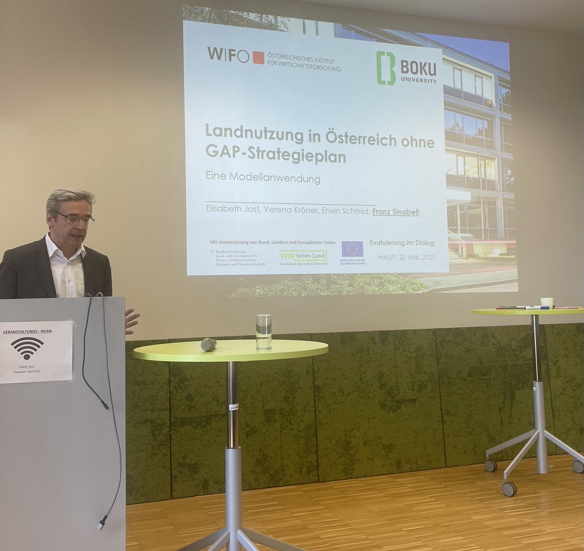 Heute präsentiere ich an der HAUP das Konzept der Landnutzungsstudie, in der eine Situation ohne GAP Strategieplan untersucht wird. In Kooperation mit ⁦<a href="/BOKUvienna/">BOKU University</a>⁩ im Auftrag vom ⁦<a href="/BMLUK_gv_at/">BMLUK</a>⁩