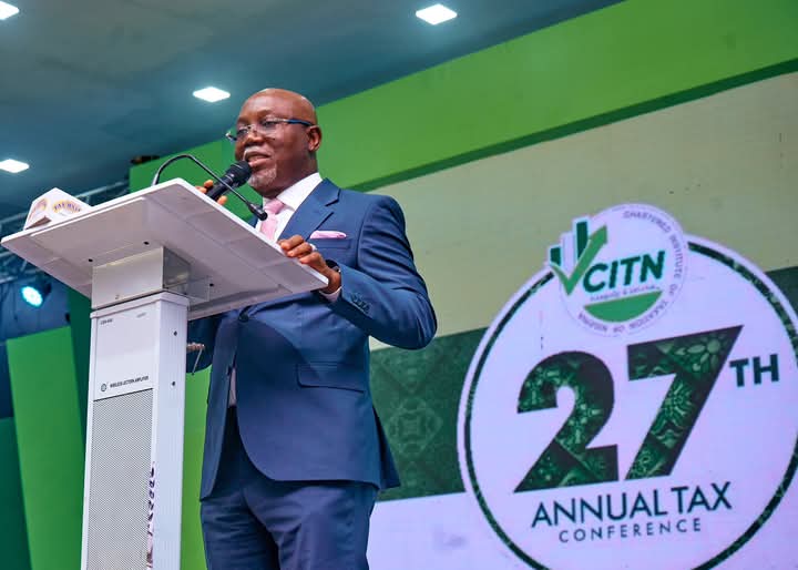 WandeTAjayi's tweet photo. Sixty Days, No Cabinet: Aiyedatiwa's Impeachable Offense 

By Wándé T. Àjàyí

Naturally, one would think that after the long months of political drama and the eventual swearing-in of Governor @LuckyAiyedatiwa as the substantive Governor of Ondo State, we would finally see focused leadership. Instead, what we are witnessing is a new brand of cosmetic governance and a total disregard for the Nigerian Constitution.

Section 192 subsection 1 of the 1999 Constitution, as amended, clearly states that a Governor must appoint commissioners within sixty (60) days of taking the oath of office. Not when convenient. Not when the political weather is right. Sixty days. It is a constitutional command, not a suggestion for discussion in future meetings. Yet the Governor has comfortably moved past the deadline like a man avoiding a family meeting he knows he is guilty in.

Even more curious is the position of the Attorney General of the State, @KayodeAjulo, a Senior Advocate of Nigeria. One would expect the learned silk to raise a red flag and remind his boss of this important obligation. Instead, the Attorney General appears content watching the theatre unfold, perhaps being in office supersedes the weight of constitutional duty. If the chief law officer cannot whisper the law into the Governor’s ears, who then will?

Equally troubling is the silence of members of the Ondo State House of Assembly. These are supposed representatives of the people, many of whose constituencies are already being sidelined in appointments and governance. Yet not a word, not even a whimper. They sit comfortably in the chamber, endorsing silence like a rubber-stamping machine on auto mode. If those elected to speak truth to power prefer to fold their arms and watch governance slide into constitutional delinquency, then the people must begin to ask who exactly they are representing.

A state without a cabinet is not a mark of efficiency. It is a sign of power concentrated in some hands, and those hands are yet to prove that they understand governance. Ondo State deserves better. Governance is not a one-man show and the law is not a buffet from which you pick only what pleases you. The people are watching, and we will never forget.
