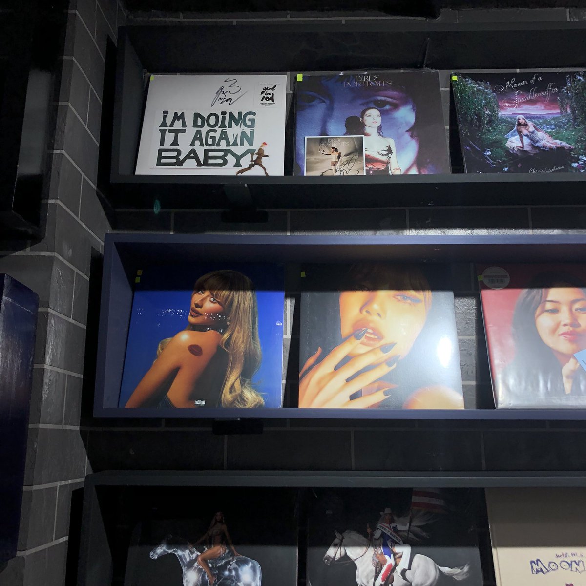 paeigs's tweet photo. local record store 💽📼💭 https://t.co/X0wTbq1yjd