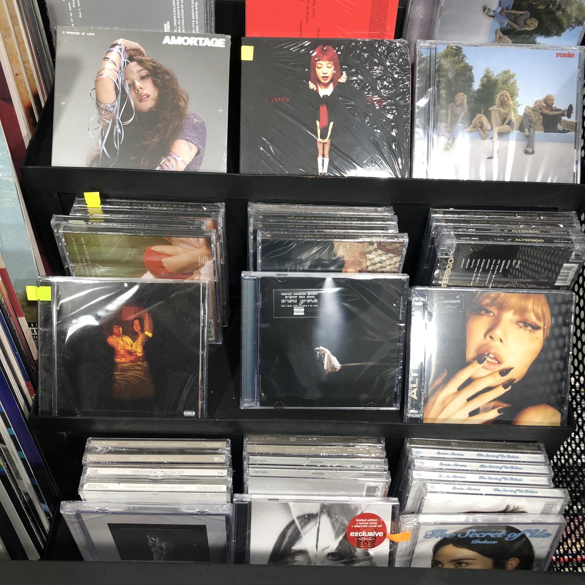 paeigs's tweet photo. local record store 💽📼💭 https://t.co/X0wTbq1yjd