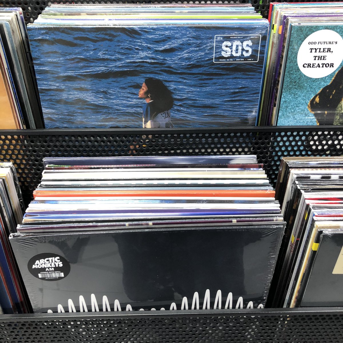 paeigs's tweet photo. local record store 💽📼💭 https://t.co/X0wTbq1yjd