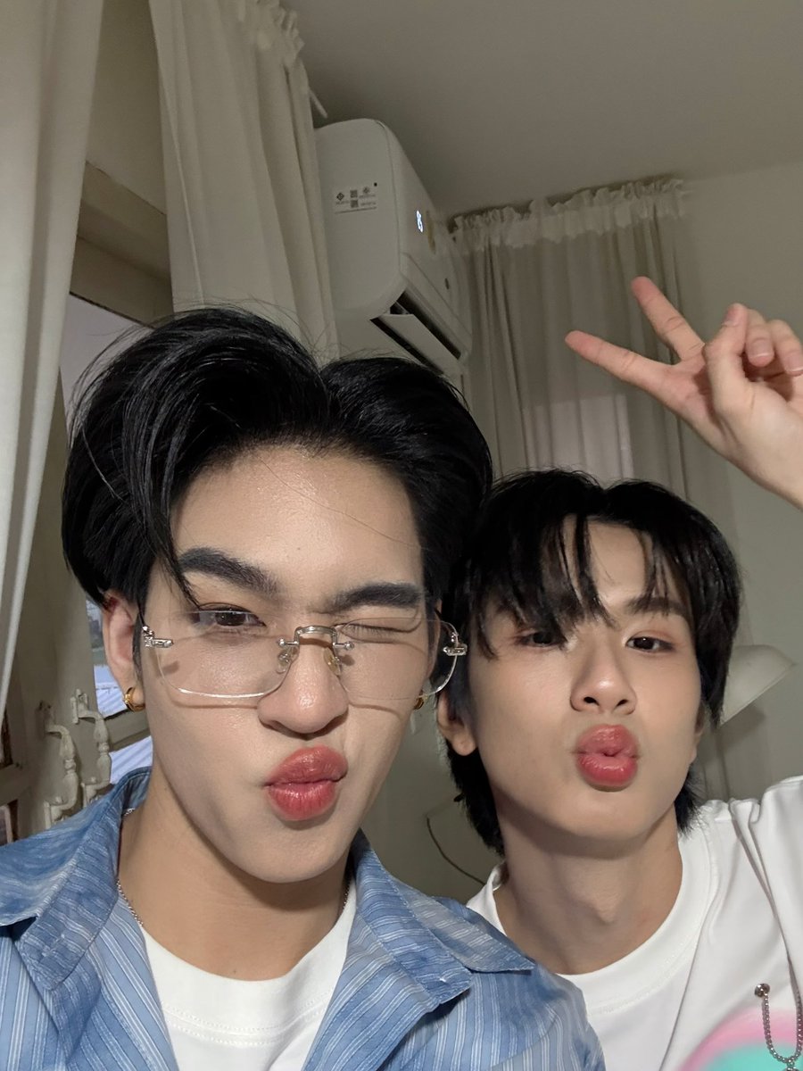 มาเจอกันในไลฟ TAOBAO นะค้าบบบ DUOBAOXIANG❤️❤️ 

AAS X DUOBAOXIANG LIVE
#DuoBaoXiangxAuAuSave