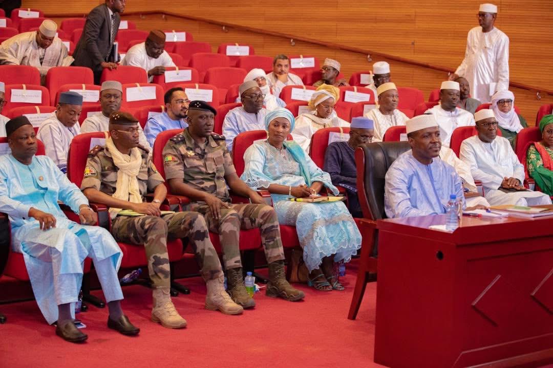 attayagabdallah's tweet image. Toutes mes félicitations a l’#Honorable #Président #Malick #DIAW pour l’examen  et de l’adaptation du #PAG 2025-2026
Ce Plan a été  bien défendu par le Premier ministre, devant le Conseil national de Transition #CNT, Lundi le 19 Mai 2025. 
#Honorable #Attay #Ag #Abdallah