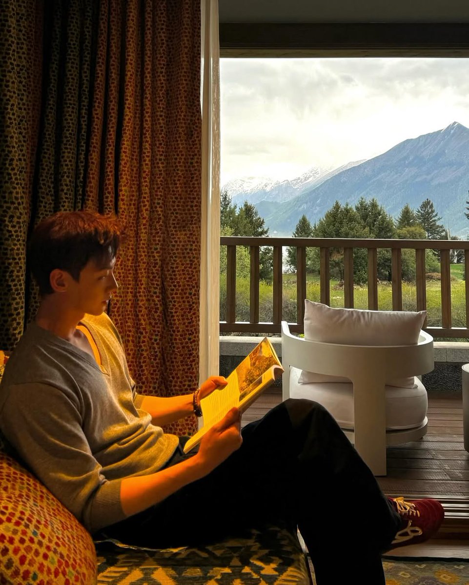 hourly bai jingting (@hourlybai) on Twitter photo 