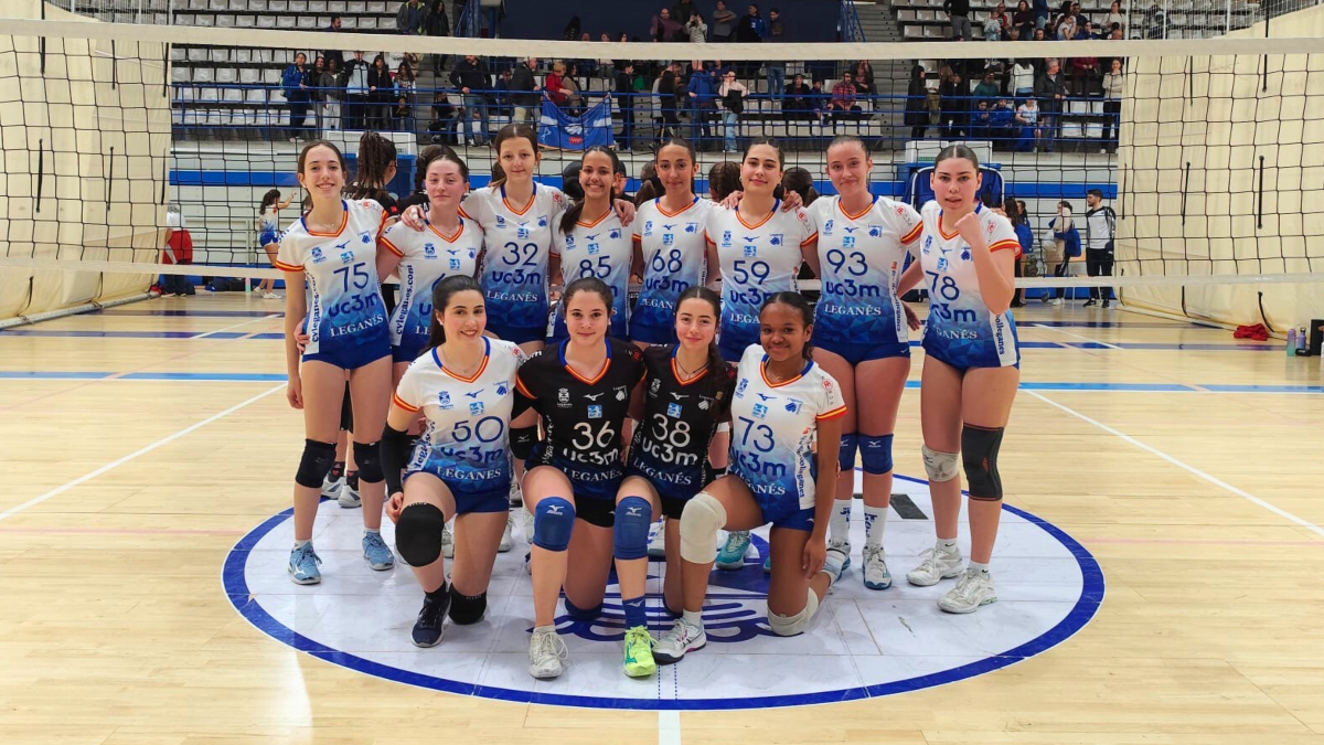 VoleibolLeganes's tweet photo. 2️⃣ Jornada | Liga de Primavera 🌸
🏐 Cadete B Femenino
🆚 ABV Boadilla B
🏆 3-1
#LigaDePrimavera 🏆 | #VamosLega 💙🤍 https://t.co/pMKa49dXZS