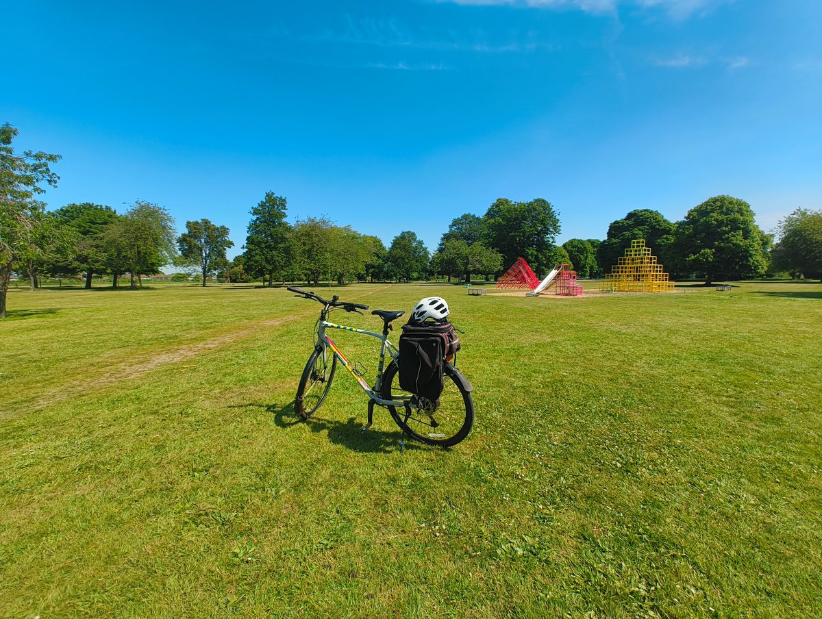 covering lots of ground today, conducting hi visibility patrols on bicycle and engaging with the local community.