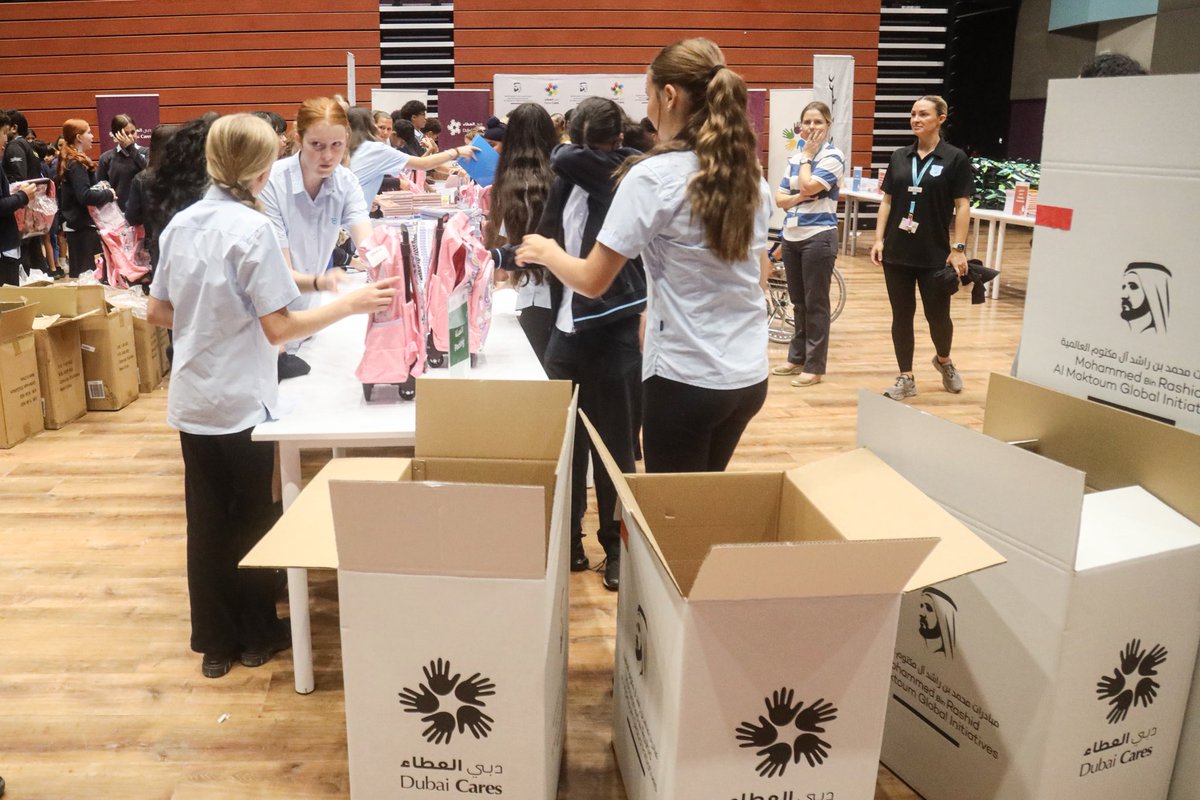 DubaiCares's tweet image. It’s GEMS FirstPoint School’s turn! Let’s see how their incredible students are stepping up to make a difference through #StudentsforStudents. Thank you for your energy and continued support!   حان دور مدرسة جيمس فيرست بوينت! لنرَ كيف يساهم طلابهم المميزون في إحداث فرق من خلال