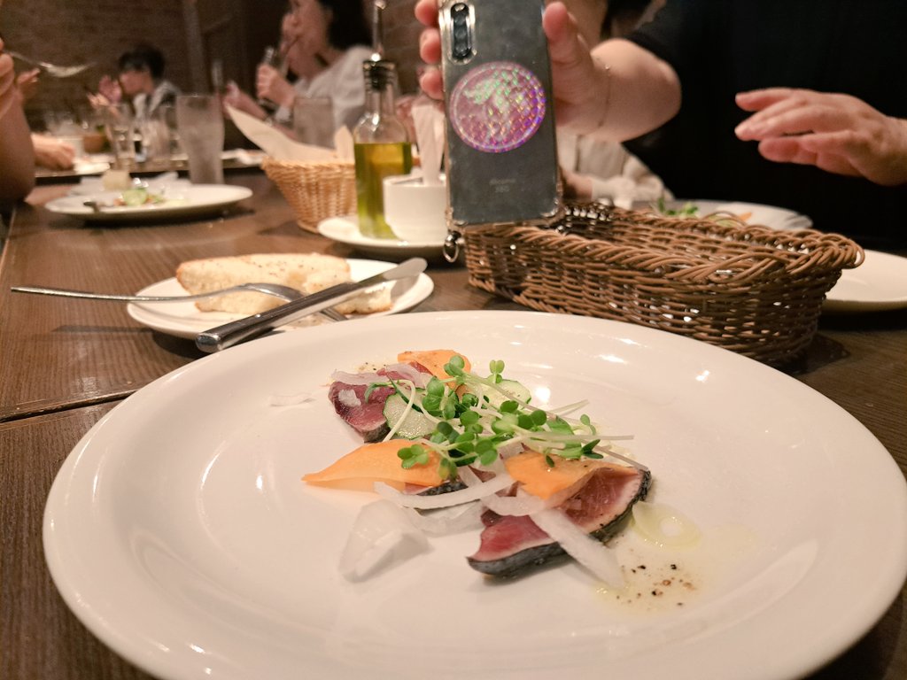 まさかの🐻ちゃん♡

駅で待ち合わせも
すぐわかっちゃった😚😚😚
#嬉くって駅で雄叫び
#アツイ抱擁
<a href="/KyonkyonChimney/">さんちん</a> 
ありがとー♡