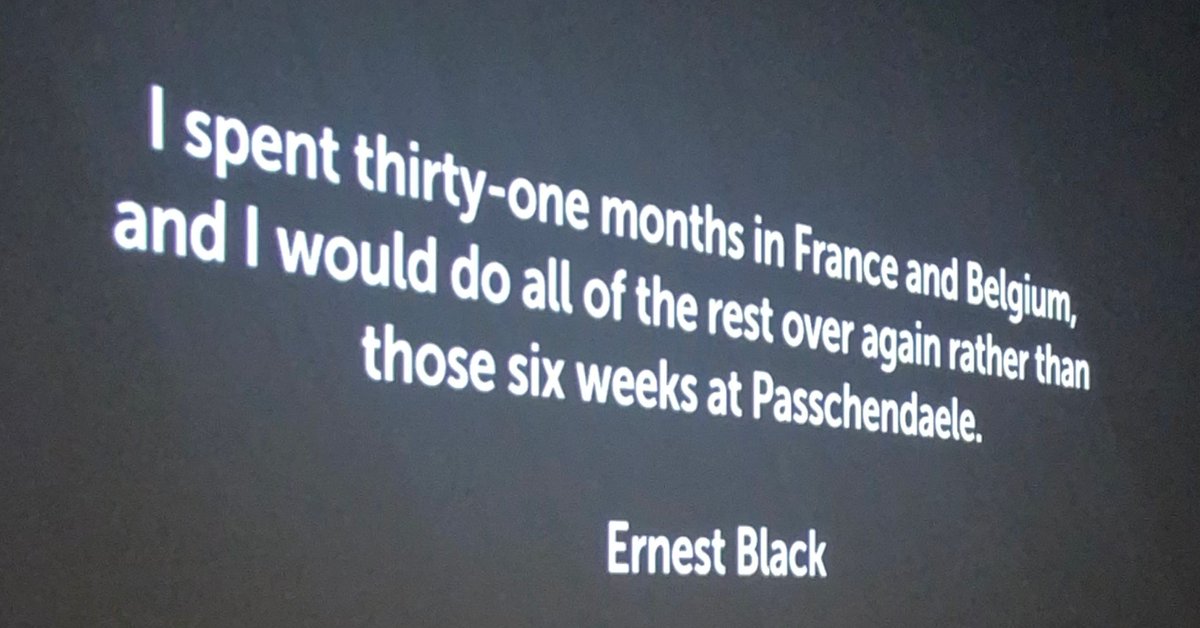 RoyGrinwis's tweet image. Net terug van het Memorial Museum #Passchendaele 1917 in Zonnebeke, wat een indrukwekkende plek. Je loopt er letterlijk door de geschiedenis, van nagebouwde loopgraven tot persoonlijke verhalen uit #WOI. Heftig, maar ontzettend boeiend. Echt een aanrader als je iets wilt voelen