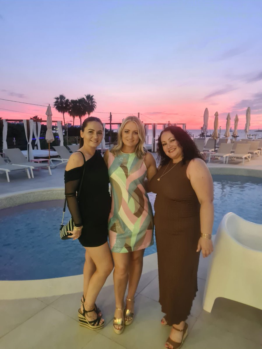 Spraggless's tweet photo. Amazing time soaking up those Ibiza sunsets with my sisters and friends. There may have been other soakage 🫠, but the sunsets were the best part 🌅 https://t.co/BiCq8q40ll