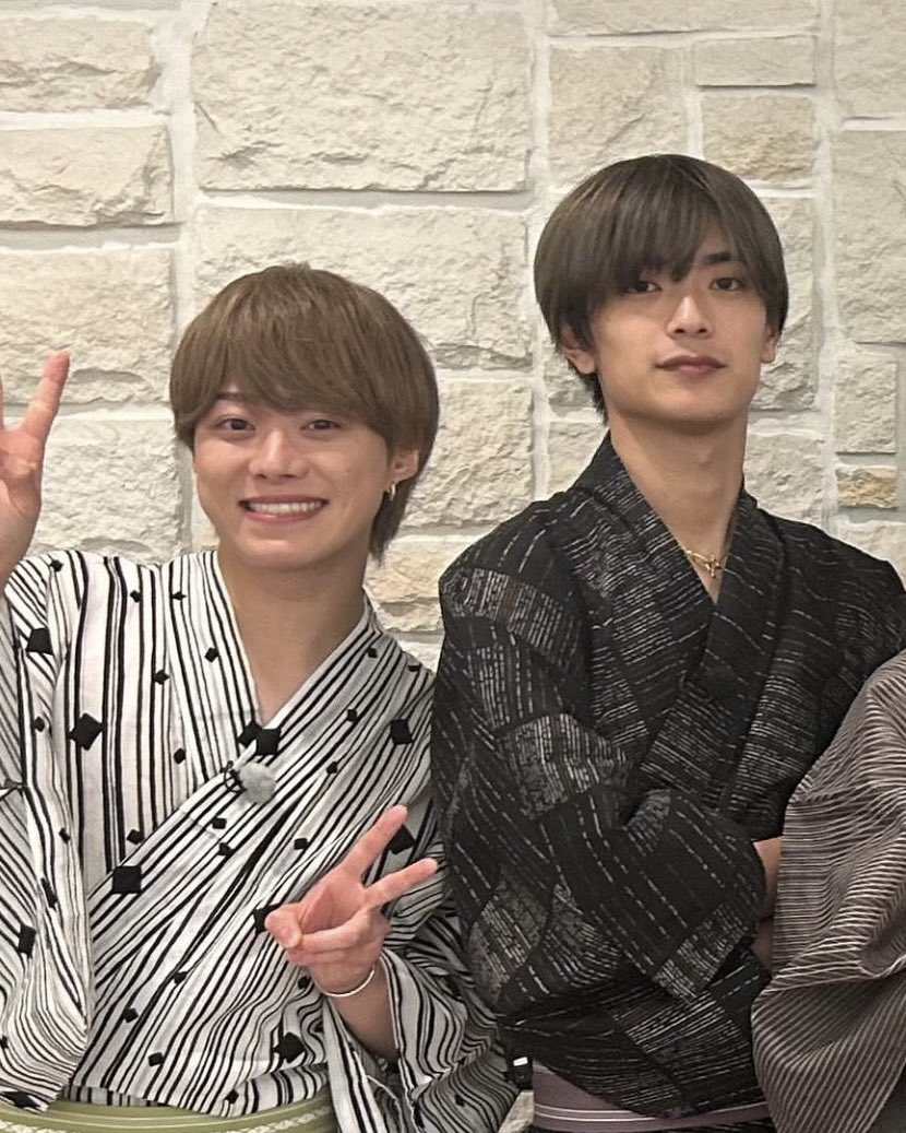 OoTk84's tweet photo. 顔の系統は違うのに笑うと一緒❣️な橋橋ちゃんの笑顔のキセキ https://t.co/7kE7GaZ1tB