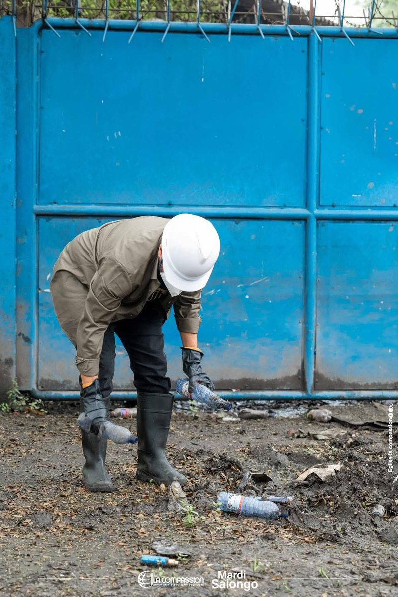 MarcelloTunasi's tweet photo. C’est par des actes concrets que nous bâtirons une nouvelle culture. 

Joignez-vous à nous pour ce Mouvement Citoyen d’Action et de Conscience pour assainir notre ville de Kinshasa.

Le changement ne vient pas d’en haut, mais commence avec nos mains, nos cœurs, et notre vision.

#EgliseLaCompassion #kinshasa #nation #propreté 🇨🇩❤️🇨🇩