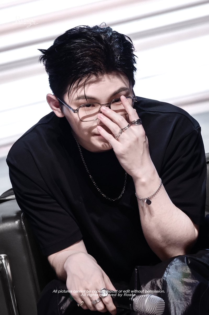 woozistars's tweet photo. beam fanparty woozi lives rent free in my mind 24/7 like this look is so god tier https://t.co/BTWl56LcXb