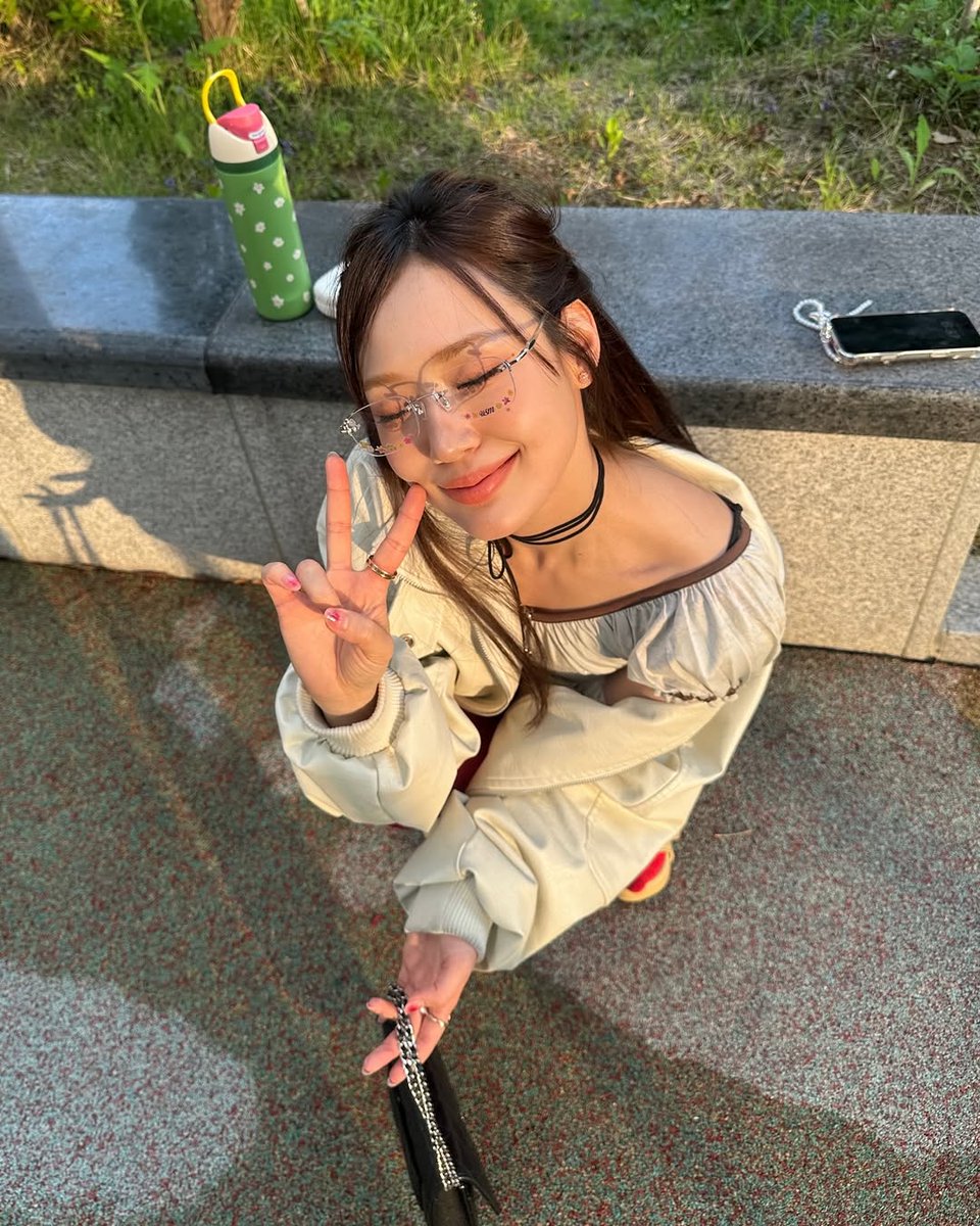 JIGAMINXTREAM's tweet photo. 📸 [ POST  IG  Update : mmini.j]

✨️คนสวยมาอัพเดทความน่ารักกันอีกแล้ว 

💝 มาทักทายคนสวยกันเยอะๆน๊าาา 
✅️  LIKE
✅️  COMMENT 
✅️  REPOST AND SHARE กันเลย

🔗https://t.co/vBitI2O2Ws

#Jigamin지가민 #XTREAM https://t.co/6orfKOtarl