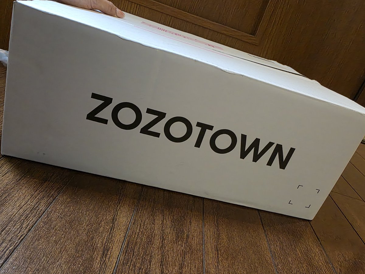 ZOZOって白箱になったんや〜!って思ったらこんなキャンペーンしてたんやな!
嬉し〜!!!最近ZOZOでしか服買ってないがするよ……本当にいつも助かってます!
#ZOZOWEEK箱CP