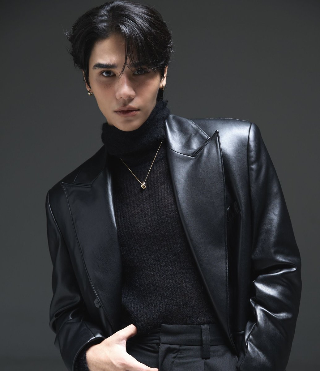 boowithsatur's tweet photo. ให้ตายเถอะ หล่อพิมพ์การันต์ไม่ได้ หล่อshiftหาย https://t.co/C0YePLzyIh