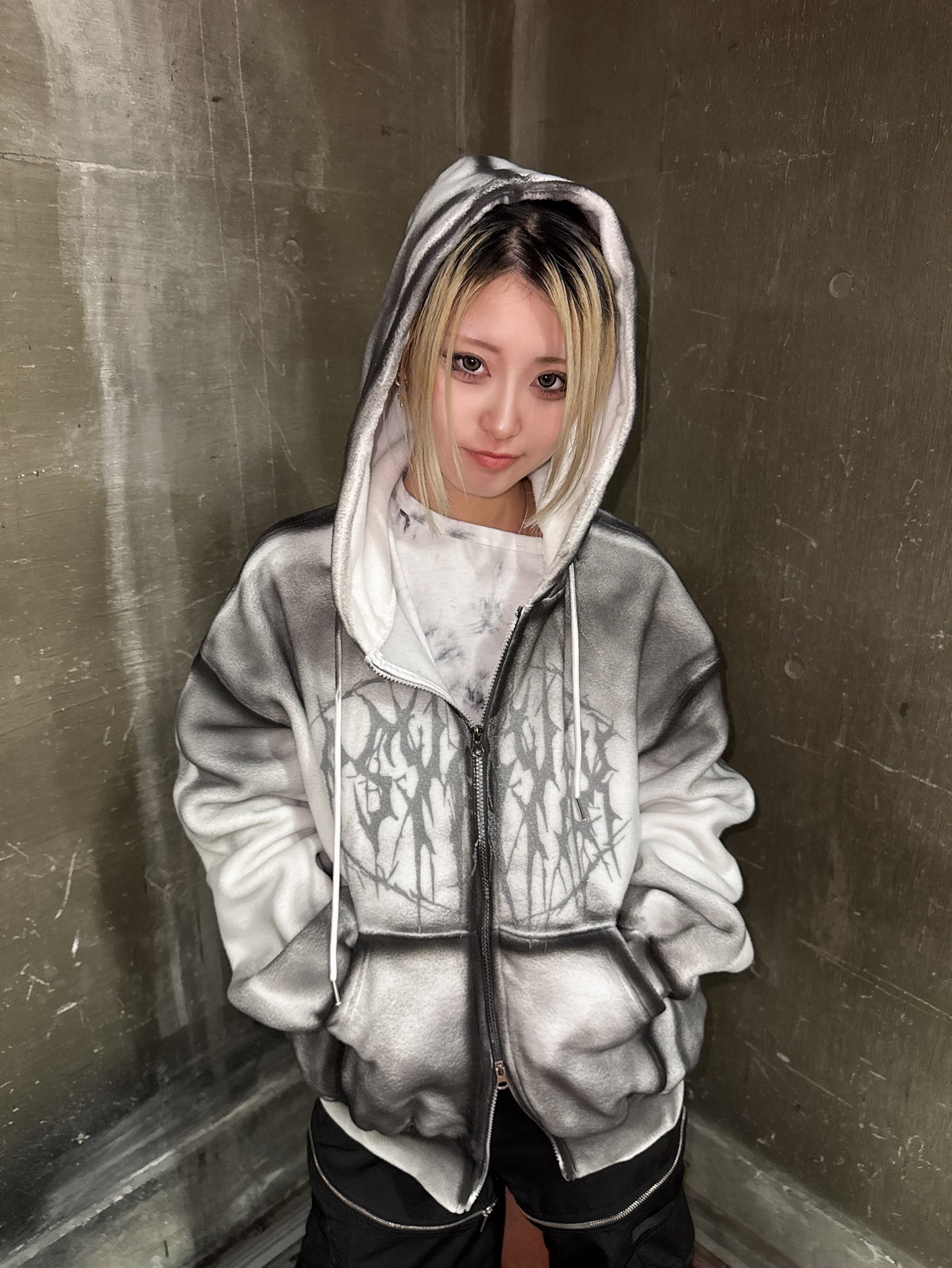 THICC PSYNYXX 魔法陣パーカー PSYNYXX 魔法陣パーカー(ツノ無し) – THICC PSYNYXX