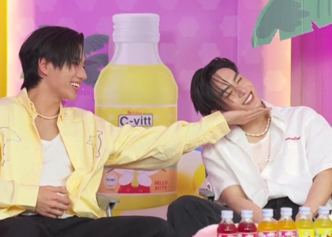 TrendforPS_TH's tweet image. ชอบเห็นอะไรแบบนี้อ่ะ น่ารักมาก

PERTHSANTA CVITT SANRIO

#CvittxPerthSanta
#Cvitt #Cvitt1000mg #CvittxSanrioCharacters #Cvittเพื่อนซี้คลายร้อน #PerthSanta