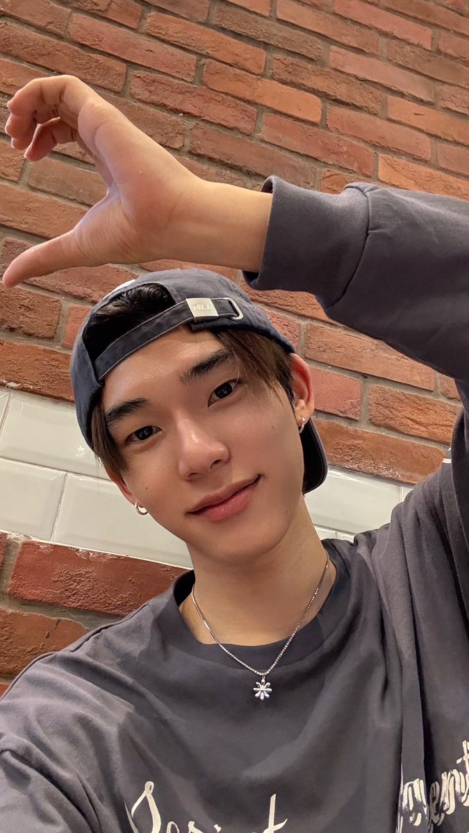 twnpich's tweet photo. ขอให้ความรักที่ดีอยู่รอบตัวทุกคนเลยน้าา
 Happy 520 day ~🫶🏻~  我爱你们。
#twnpich https://t.co/XhrPwoOysA