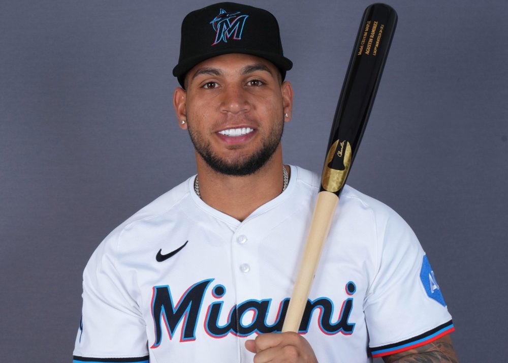 RChaseBets's tweet photo. Agustin Ramirez O1.5 Total Bases (+122) 1u⚾️🎱 #MarlinsBeisbol 

Powered By @propsdotcash 📊 Code CTL25 for 25% off your first month sub!❤️🫡

Ramirez has played the Chicago Cubs 4 times this season and has hit in 2 out of the 4 with both being the L2. He even has faced Jameson Taillon this season and has both a DOUBLE & a HR against him! Hard to ignore that he had this good of a game against Taillon in Wrigley, and now gets to play in LoanDepot. He has a 73% hit rate this season at home and has been on fire recently. 

Ramirez is hitting .306 against RHP with 16 XBH. Taillon is allowing righties to hit .278 with 14 XBH. A lot of XBH between the two, recipe for success for Ramirez. 

Pitch mix is very favorable too: Taillon is throwing sweeper 38.7% and 4SM 33.4% of the time to RHB. The sweeper is getting hit for .308 and the 4SM for .296. Ramirez is hitting the 4SM for .304 and the sweeper for .313. Hard-Hit% of 61.4 and 57.1 on both pitches. 

I love this one. I need one to go through the god damn hoop. 🫩🫡