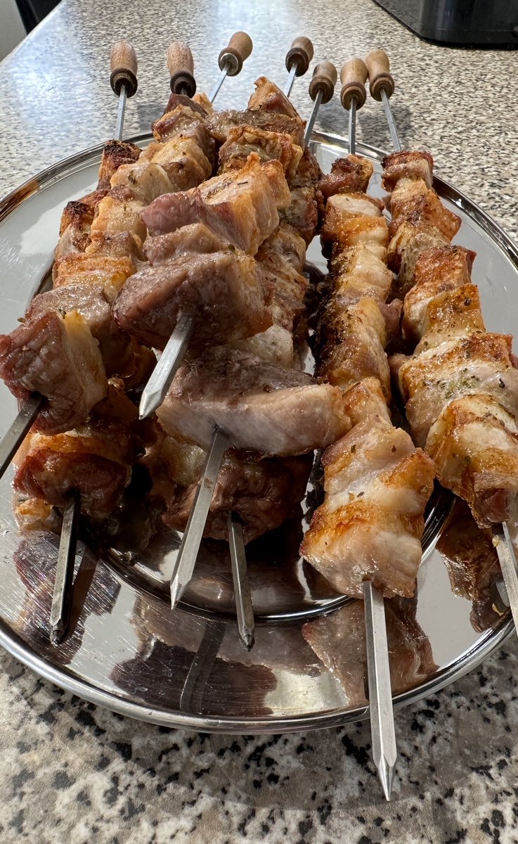 CyprusBBQ's tweet image. Homemade pork souvlaki skewers 😋😋😋 

cyprusbbq.co.uk 

#souvlaki #skewers #cyprusbbq #ukbbq