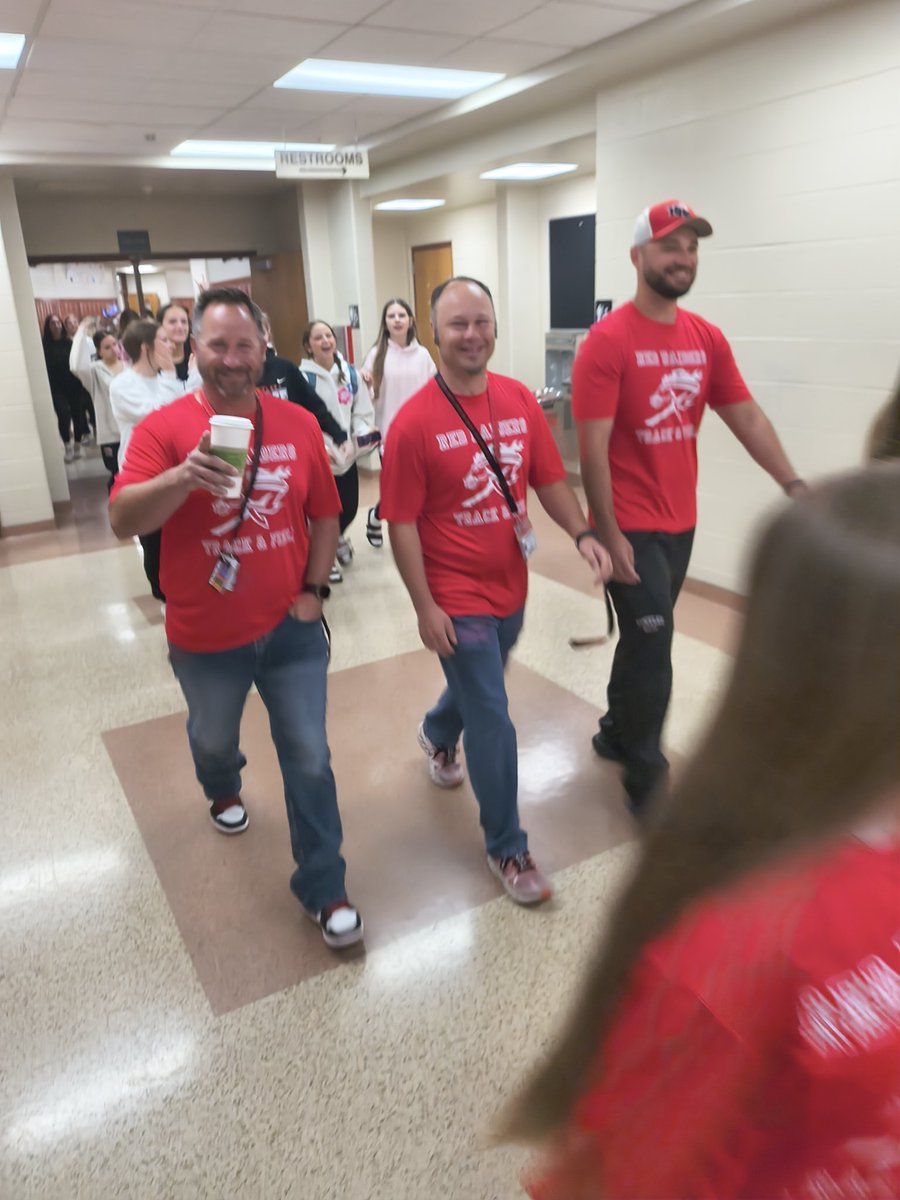 BIG10rules's tweet image. Blurry State Parade Pics for @RedRaiders_GTF 
Best of Luck at EIU!!!!
#medals
#trophytime