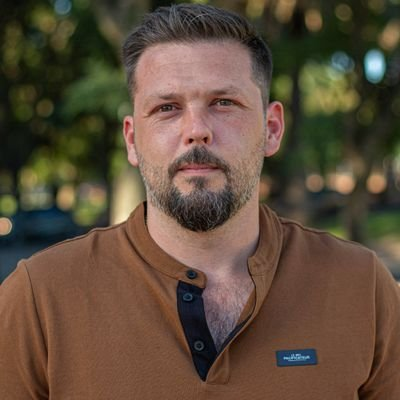 Buysan's tweet photo. 🗣 "Queremos asumir la responsabilidad en este momento complejo para Defensor Sporting. En la última asamblea demostramos que tenemos equipo para buscar el mejor beneficio para el club".

➡ Diego Franzini -candidato por la lista 2025- en La Mañana del Fútbol @elespectadoruy

📻 810 AM · 92.5 FM
▶️ https://t.co/1gpIY46MLF