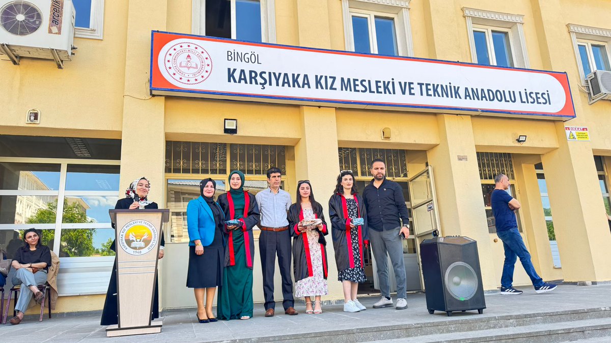 2024-2025 Mezuniyet Törenimiz. Yolunuz ve bahtiniz açık olsun inşallah.
