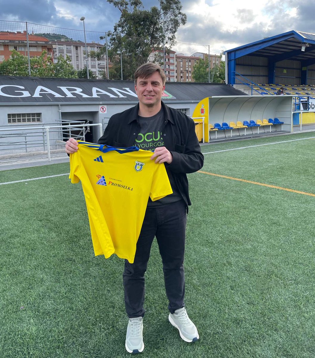 🚨 OFICIAL | NUEVO ENTRENADOR

Garikoitz Martínez será el encargado de dirigir al Primer Equipo del CF Trapagaran en su nueva etapa en Primera Regional 💛💙

🔗 Conoce todos los detalles en la noticia completa:  
👉 trapagarancf.com/garikoitz-mart…

Ongi etorri Garikoitz!